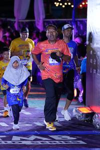 BIB: 4587
                            <button type="button" onclick="openModal(26224669)" class="btn btn-primary btn-sm float-right btn-popup" data-toggle="modal" data-target=".modal-high-quality">
                        <i class="fas fa-shopping-cart"></i> Add to Cart
                    </button>
                                            <button type="button" onclick="isThisMe(26224669, true)" class="btn btn-success btn-sm float-right btn-popup btn-isme hidden" data-toggle="tooltip" data-placement="bottom" title="นี่คือรูปของคุณใช่ไหม คลิกที่นี่เพื่อเอาเข้าอัลบั้ม">
                        <i class="fas fa-plus"></i> Add to album
                    </button>
                    <button type="button" onclick="isThisMe(26224669, false)" class="btn btn-warning btn-sm float-right btn-popup btn-isnotme hidden">
                        <i class="fas fa-ban"></i> Remove from album
                    </button>